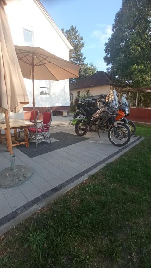 7 Kucica Apartment *