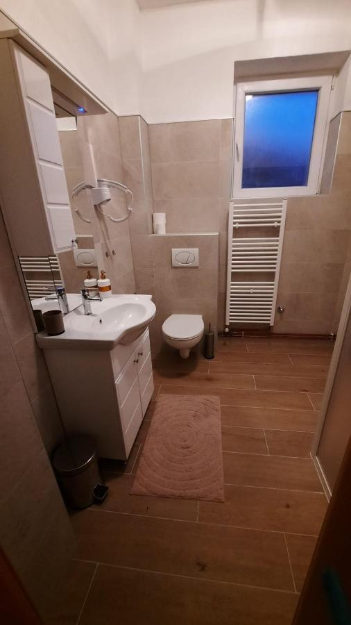 7 Kucica Livno