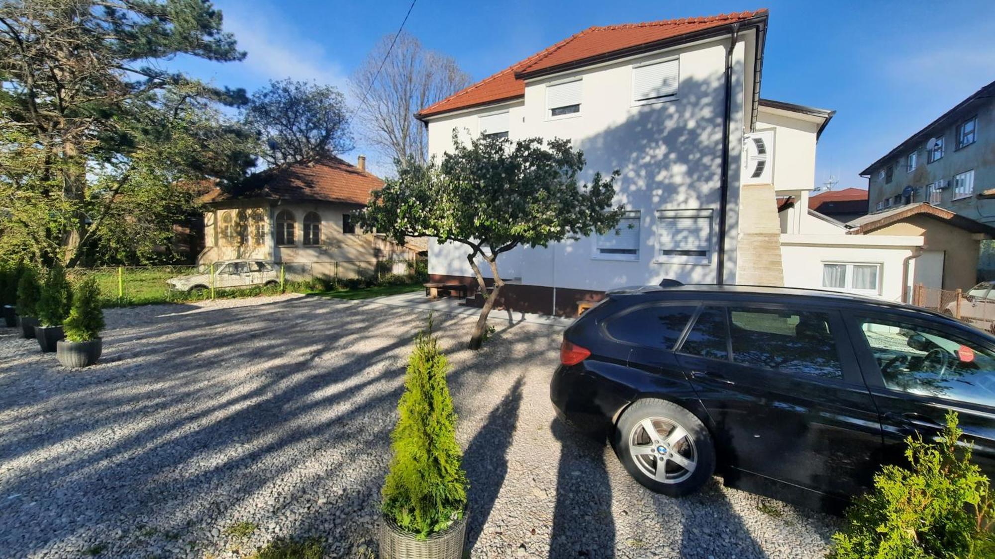 7 Kucica Apartment *